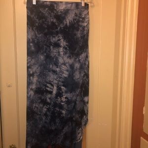 Cute tie dye skirt with thigh high side slit.